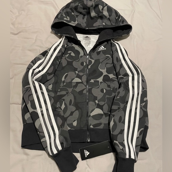 NWT Adidas Loose Fit Zip Hoodie Girls, size L, black/gray Camo pattern - Picture 2 of 8